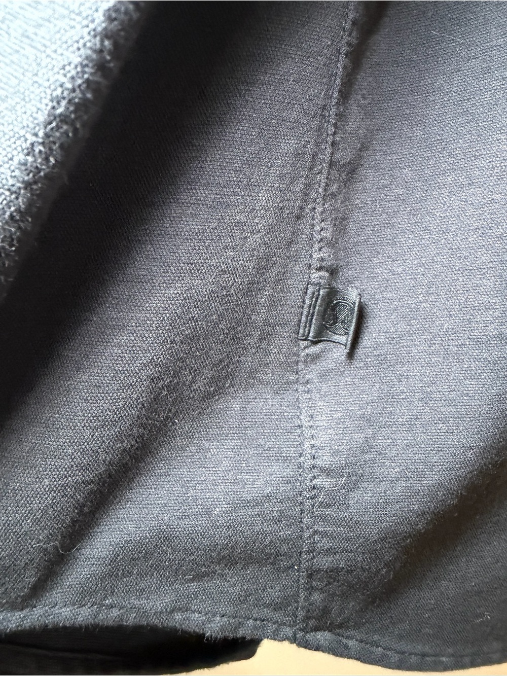 lululemon athletica Men's Long-Sleeve Button-Up Shirt - Charcoal - Picture 5 of 7